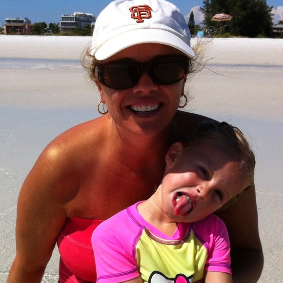 Meet your Posher, Clara - Picture 1 of 1